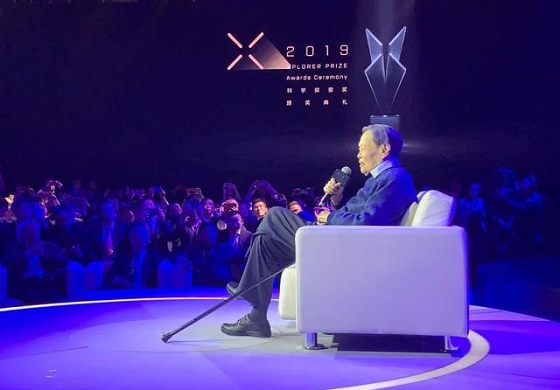 杨振宁评“科学探索奖”：科学研究者一生的两个困难时期
