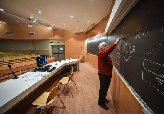 远程网课比课堂上课还累？把教育搬到线上的5个建议