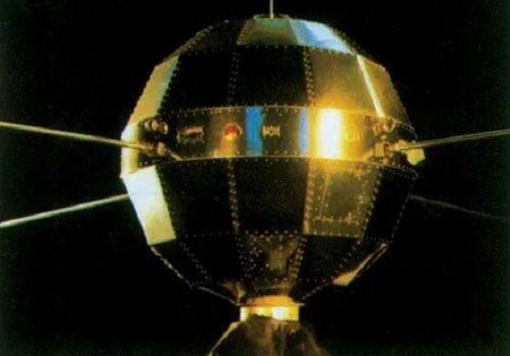 纪念中国首颗人造卫星东方红一号发射50周年：念念不忘 必有回响
